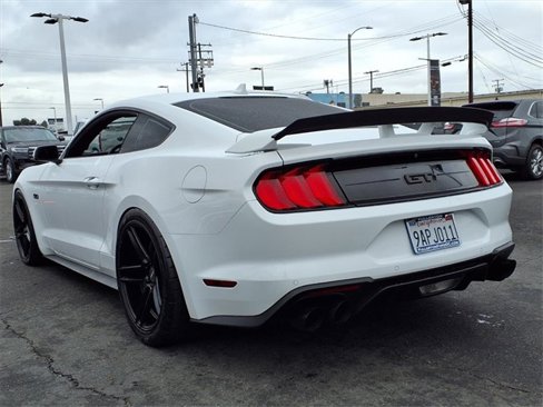Certified 2021 Ford Mustang GT image 3