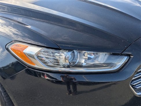 Used 2016 Ford Fusion SE image 9