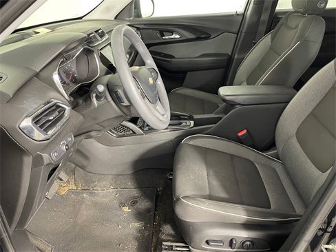 Used 2021 Chevrolet TrailBlazer LT w/ Convenience Package image 3