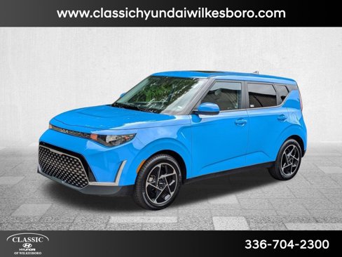 Used 2024 Kia Soul EX image 1