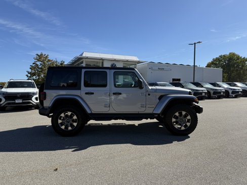 Used 2018 Jeep Wrangler Unlimited Sahara w/ Dual Top Group image 4