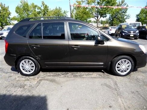 Used 2009 Kia Rondo LX image 5