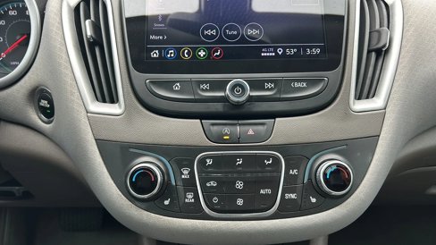 Used 2022 Chevrolet Malibu LT image 31