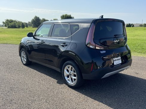 Used 2023 Kia Soul LX w/ Option Group 015 image 4