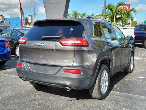 Used 2014 Jeep Cherokee Latitude w/ Cold Weather Group image 4