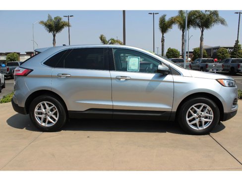 Used 2023 Ford Edge SEL image 4