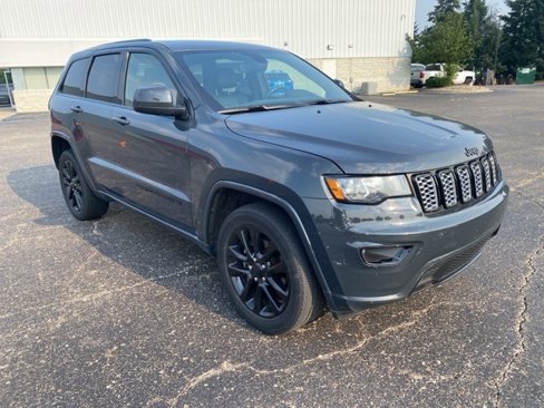 Used 2018 Jeep Grand Cherokee Altitude image 5