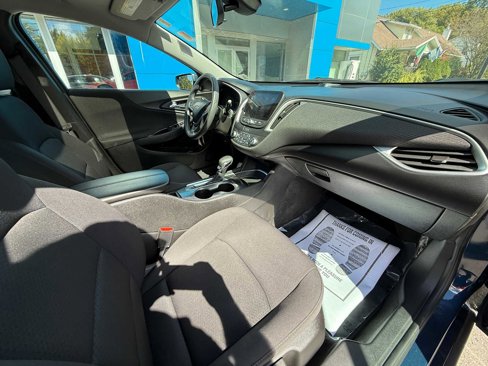Used 2022 Chevrolet Malibu LT image 36