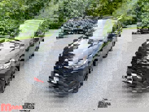 Used 2021 Toyota RAV4 XLE image 16