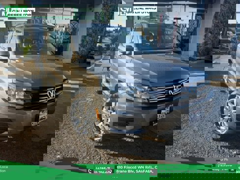 Used 2016 Volkswagen Tiguan S image 1