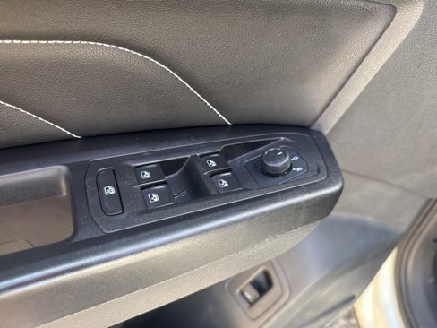 Used 2020 Volkswagen Atlas Cross Sport SEL image 14
