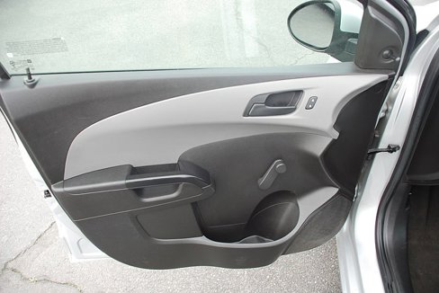 Used 2020 Chevrolet Sonic LT image 9