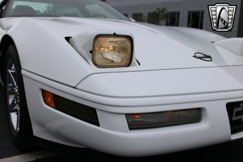 Used 1996 Chevrolet Corvette Coupe image 10