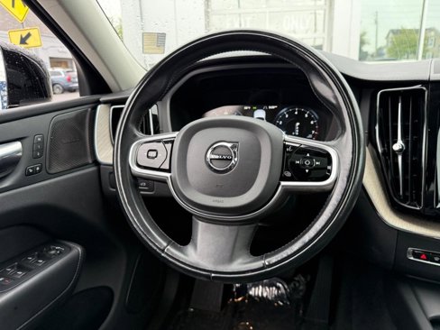 Used 2021 Volvo XC60 T5 Inscription w/ Protection Package Premier image 13