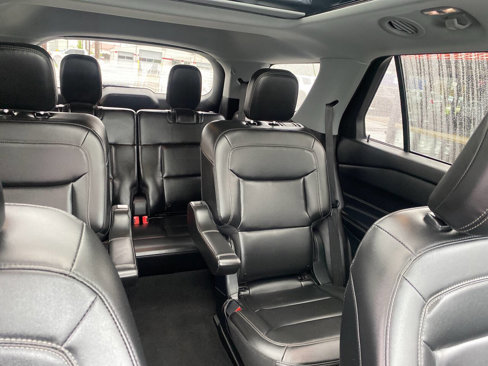 Used 2022 Ford Explorer XLT image 22