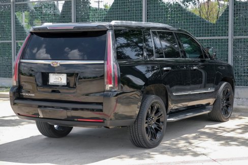 Used 2016 Cadillac Escalade Luxury image 10