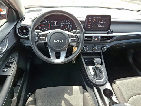 Used 2024 Kia Forte LXS image 11