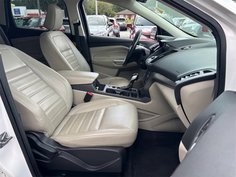 Used 2019 Ford Escape SEL image 18