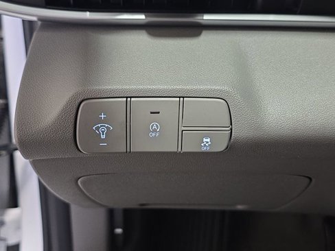 New 2025 Hyundai Elantra SE image 21