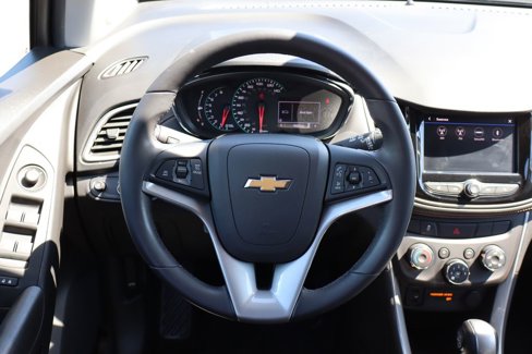Used 2020 Chevrolet Trax LT w/ LT Convenience Package image 14