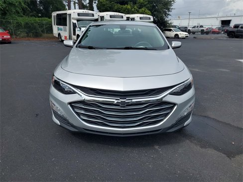 Used 2020 Chevrolet Malibu LT image 2