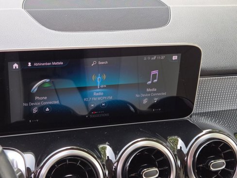 Used 2021 Mercedes-Benz GLB 250 w/ Premium Package image 36