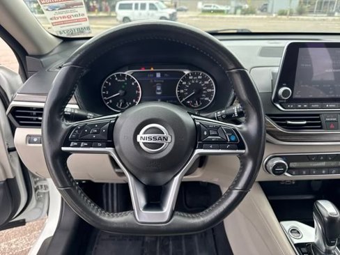 Used 2022 Nissan Altima 2.5 Platinum image 8