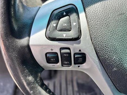 Used 2013 Ford Explorer XLT image 16