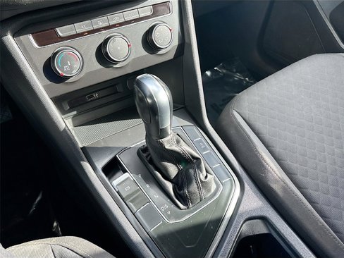 Used 2018 Volkswagen Tiguan S image 18