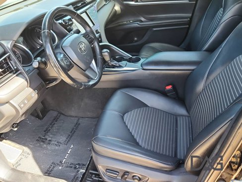 Used 2019 Toyota Camry SE image 14