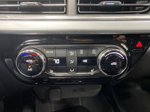 New 2025 Chevrolet Trax LT w/ LT Convenience Package image 34