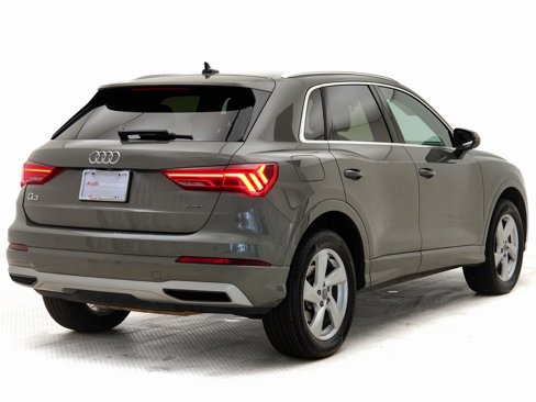 Used 2020 Audi Q3 2.0T Premium Plus w/ Premium Plus Package image 3