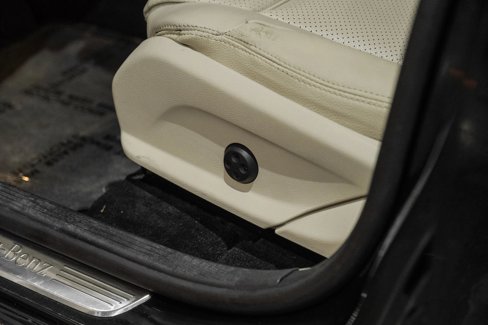 Used 2016 Mercedes-Benz GLC 300 w/ Premium Package image 38