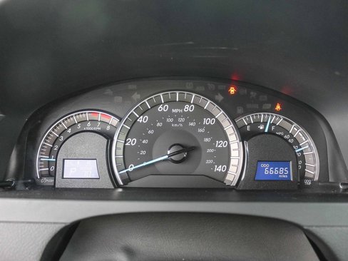Used 2013 Toyota Camry SE image 23