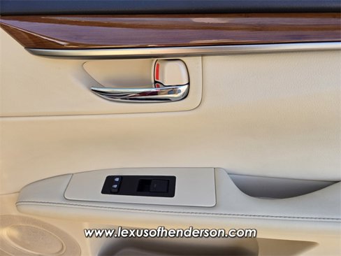 Used 2014 Lexus ES 300h image 19