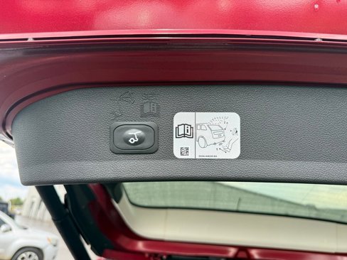 Used 2017 Ford Escape Titanium image 36