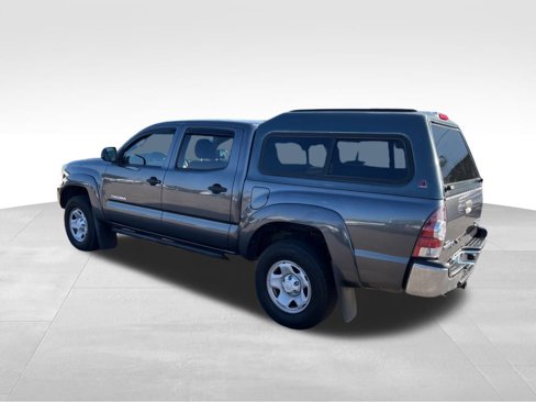 Used 2014 Toyota Tacoma PreRunner image 24