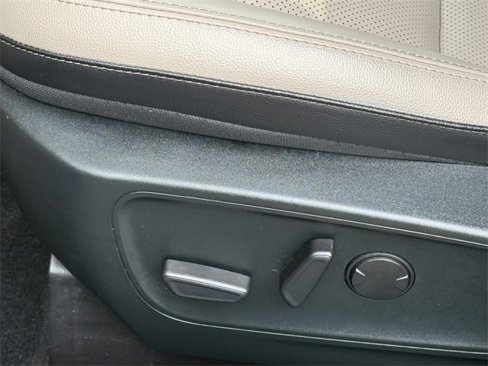 Certified 2022 Ford Escape SEL image 7