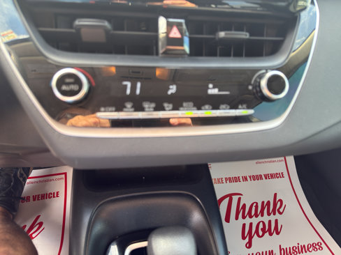 Used 2020 Toyota Corolla LE image 14