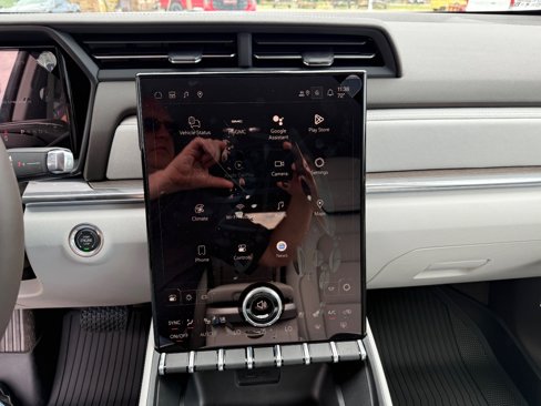 New 2026 GMC Terrain Denali w/ LPO, Floor Liner Package image 22