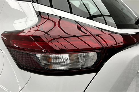 Used 2024 Nissan Kicks S image 30