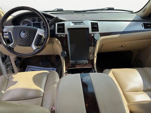 Used 2011 Cadillac Escalade EXT Premium image 10