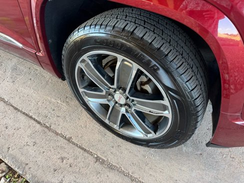 Used 2017 GMC Acadia Denali w/ Technology Package image 32