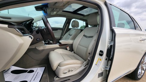 Used 2013 Cadillac XTS Platinum image 9