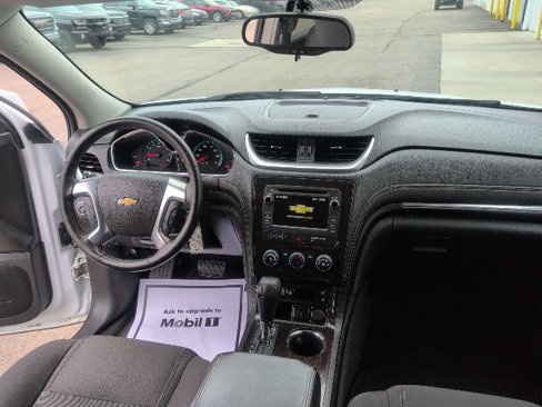 Used 2017 Chevrolet Traverse LT w/ Style and Technology Package image 36