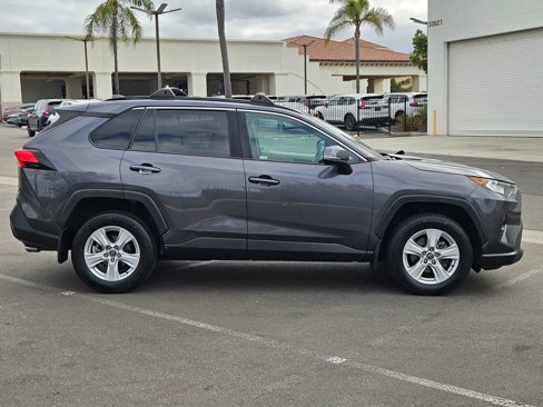 Used 2020 Toyota RAV4 XLE image 6
