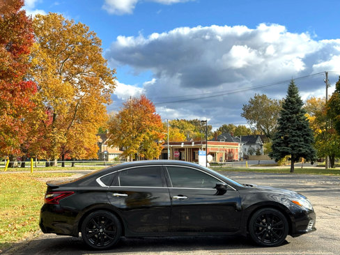 Used 2017 Nissan Altima 2.5 SR w/ Midnight Edition Package image 7