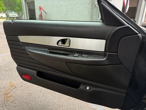Used 2003 Ford Thunderbird image 19