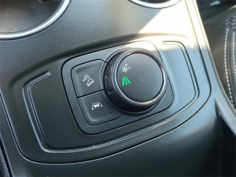 Certified 2022 GMC Terrain SLE image 24