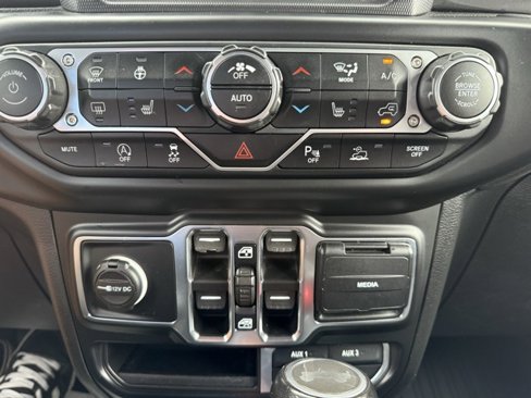 Certified 2021 Jeep Wrangler Unlimited Sahara image 26
